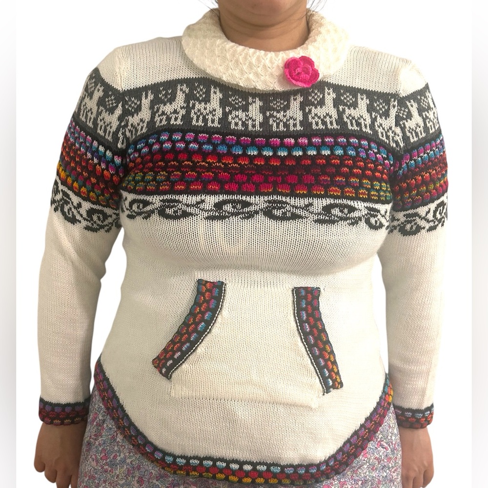 Adult Sweater Size Medium Size  Women Hand Made in Peru